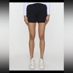 Bleusalt the women’s short in black size 1. Very good pre loved condition
